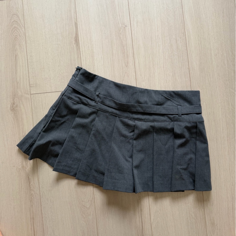 Grey mini skort - Picture 2 of 2